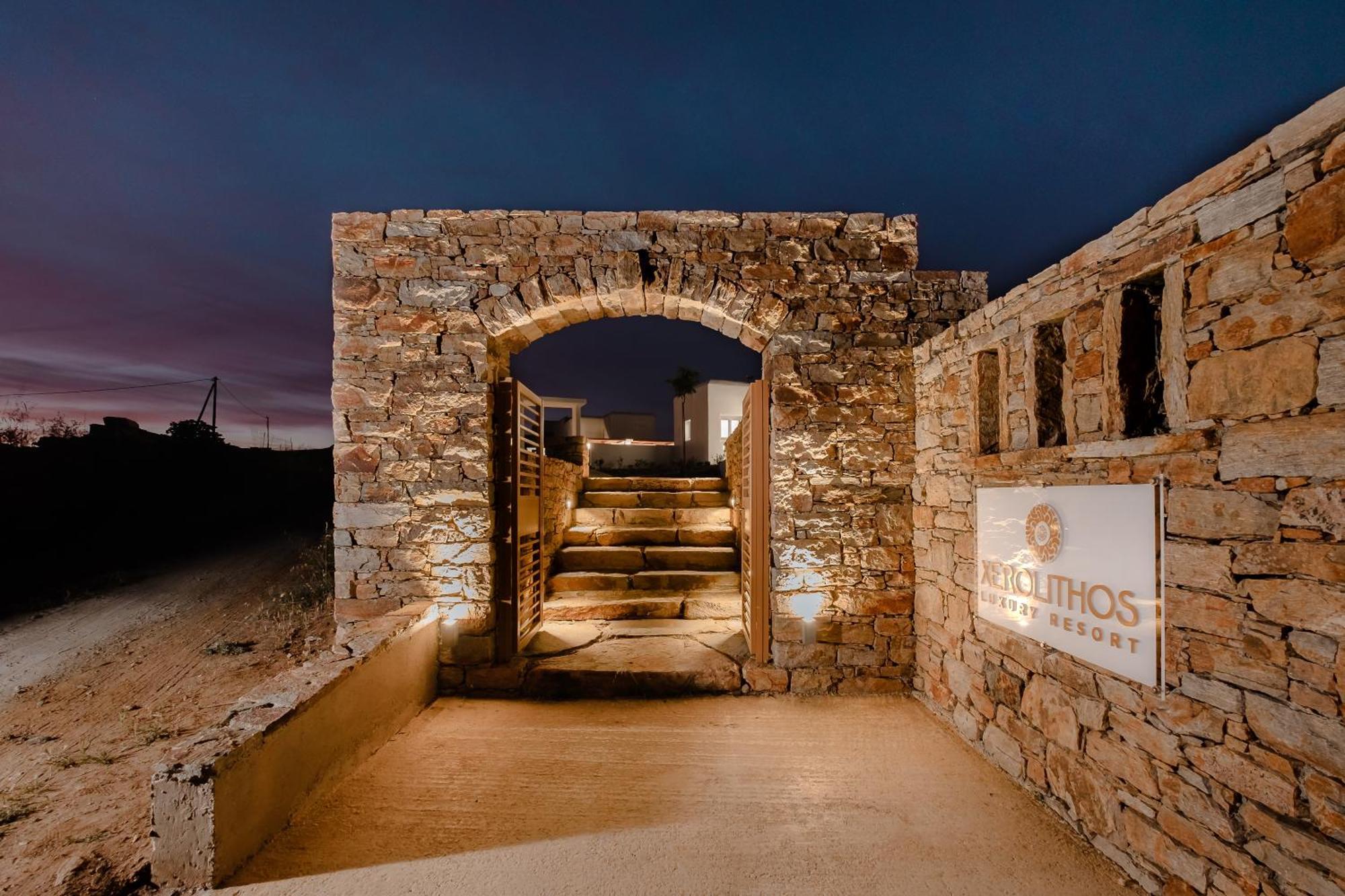 Xerolithos Natural Living Lodge